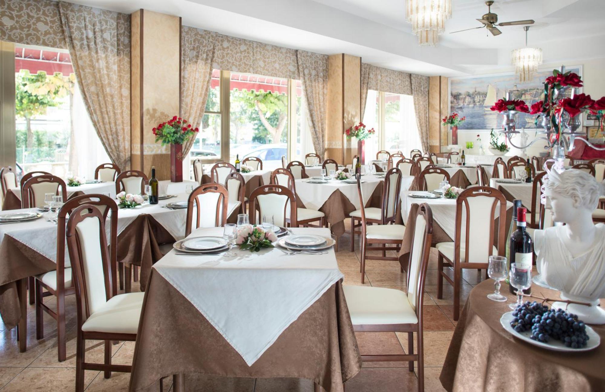 Hotel Apollo Rimini Bagian luar foto