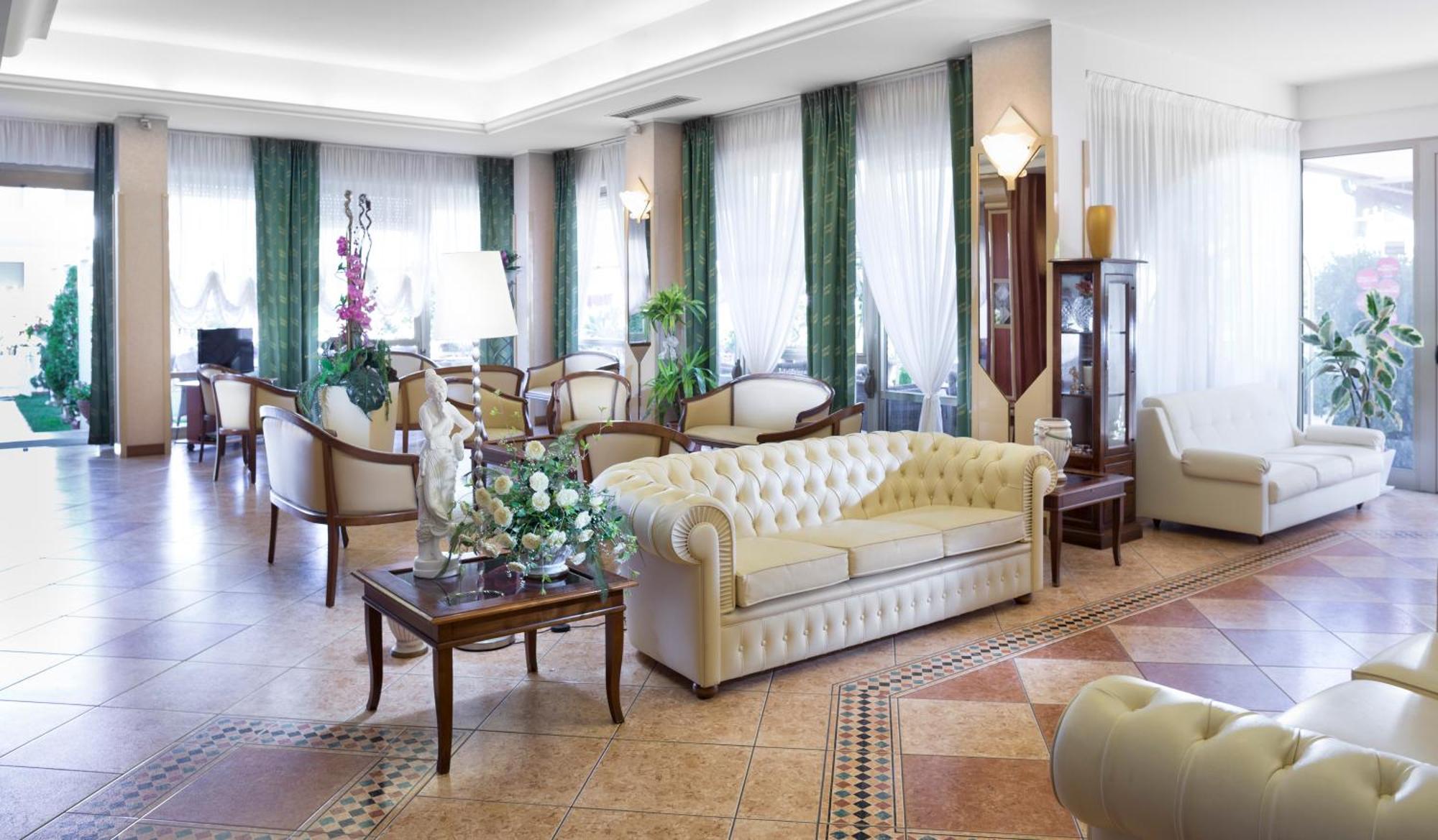 Hotel Apollo Rimini Bagian luar foto